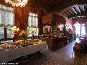 The bar and dining room at the Hotel Al Ponte Antico. 