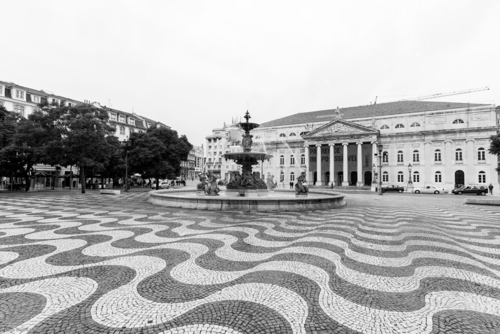 Fountains too - not just monuments! Another amazing square.